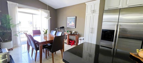 3 dormitorios dúplex en venta en Miami, Miami-Dade, Florida, USA № 615775 15