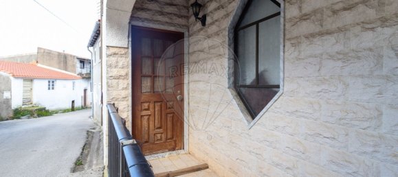 Дом с 4 спальнями в Миранда ду Корву, Португалия № 32982 42