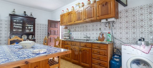 Дом с 4 спальнями в Миранда ду Корву, Португалия № 32982 23