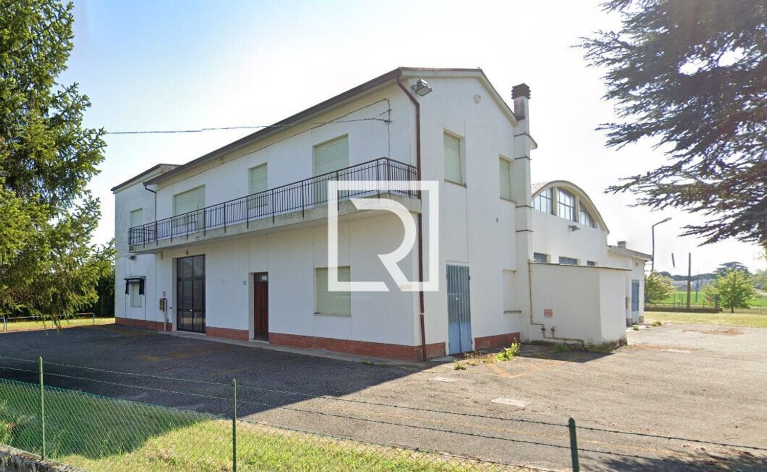 Almacén en Faenza, Italy 705 m² No. 350057