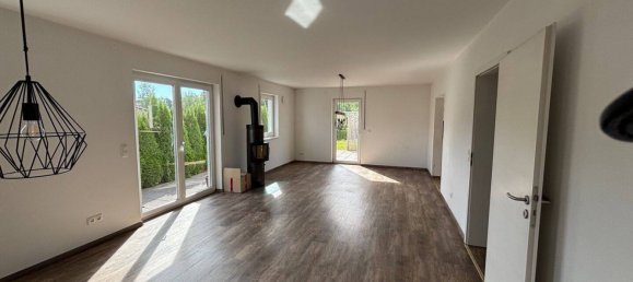4 rooms House in Straubing-Bogen, Germany No. 284373 5