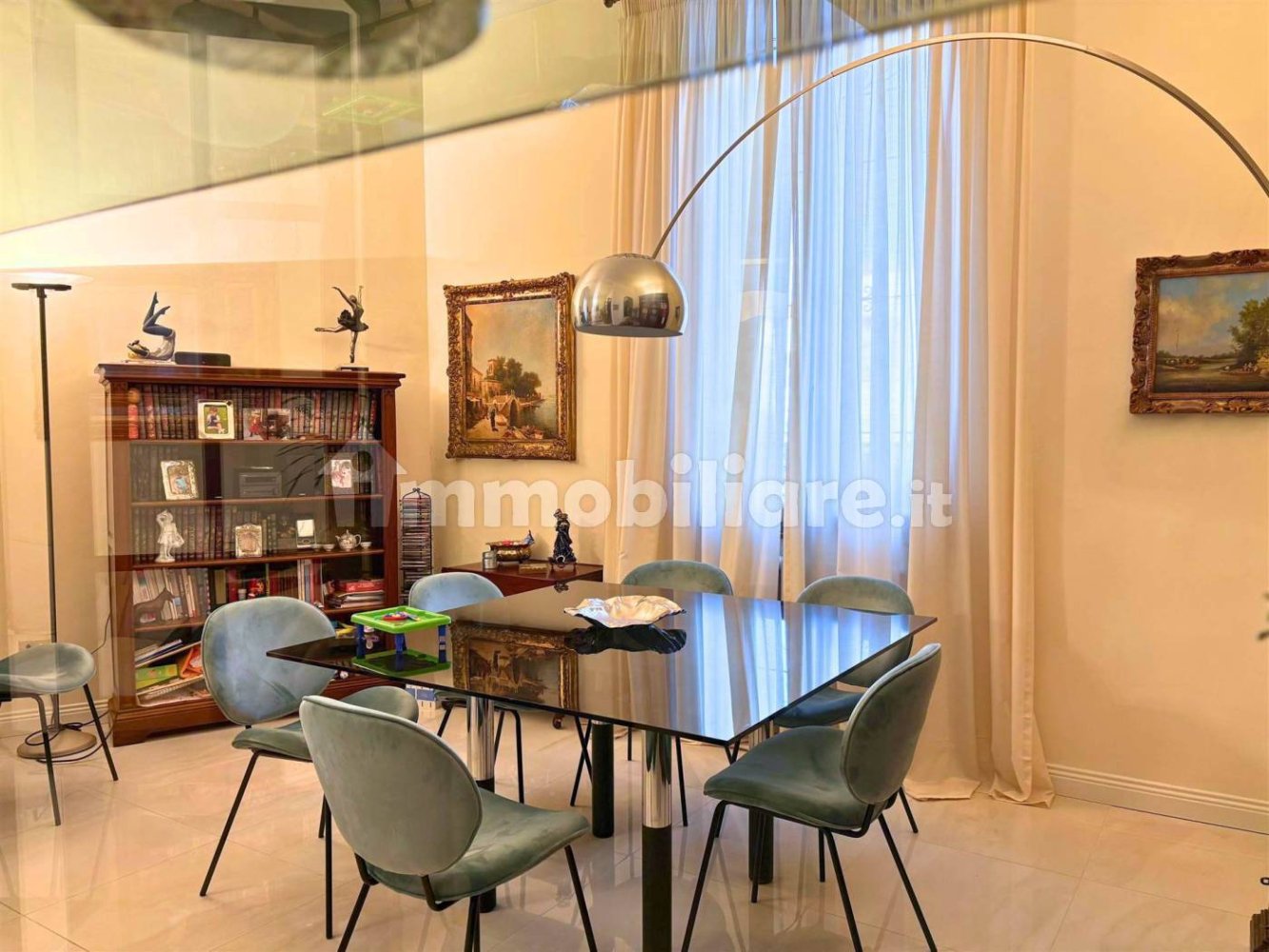 Apartamento de 5 dormitorios en Florence, Italy No. 149912