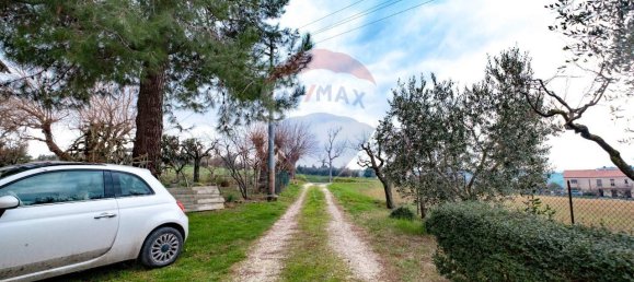 5 rooms House in Ostra Vetere, Italy No. 2498 15