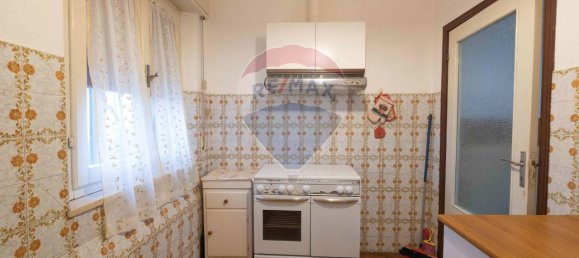 5 rooms House in Ostra Vetere, Italy No. 2498 6
