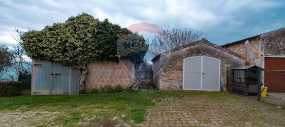 5 rooms House in Ostra Vetere, Italy No. 2498 2