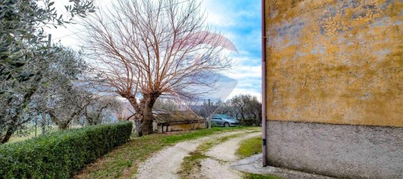 5 rooms House in Ostra Vetere, Italy No. 2498 14