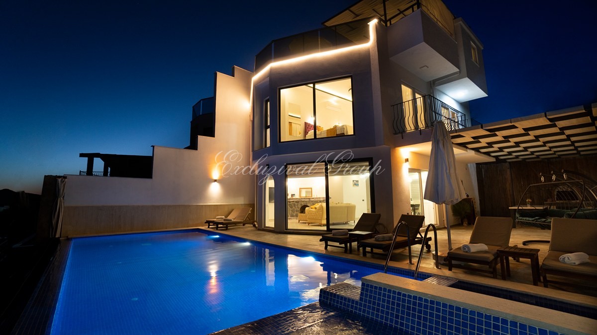 Villa 4+1 in Kalkan, Turkey No. 42844