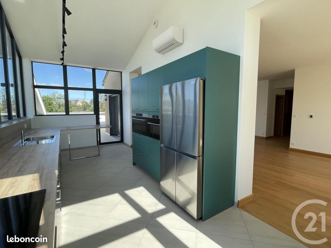 3 chambres Appartement à Châteauroux, France No. 87345