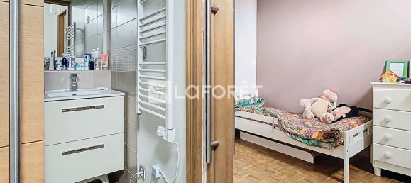 2 bedrooms House in Villejuif, France No. 185628 10