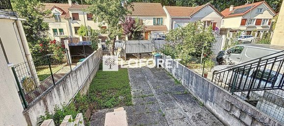 2 bedrooms House in Villejuif, France No. 185628 2