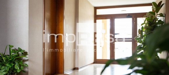 Квартира с 6 комнатами в Конельяно, Италия № 263896 31