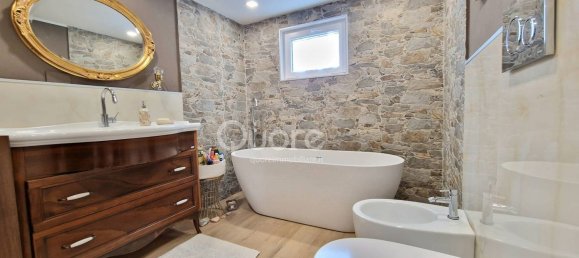 Casa de 9 habitaciónes en Udine, Italy No. 185464 11