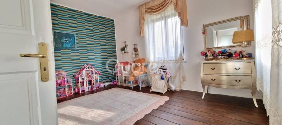 Casa de 9 habitaciónes en Udine, Italy No. 185464 29