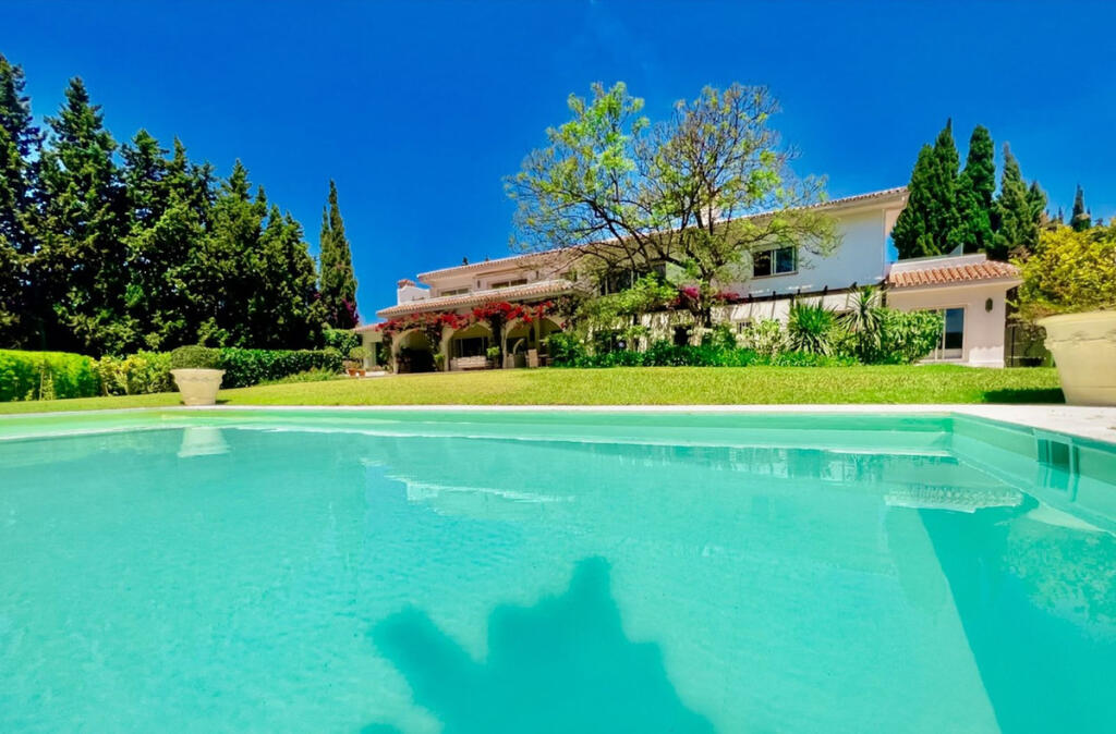 8 bedrooms Villa in Mijas, Spain No. 126084