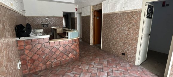 Коммерческая недвижимость с 2 комнатами в Палермо, Италия № 324923 36