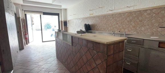 Коммерческая недвижимость с 2 комнатами в Палермо, Италия № 324923 13