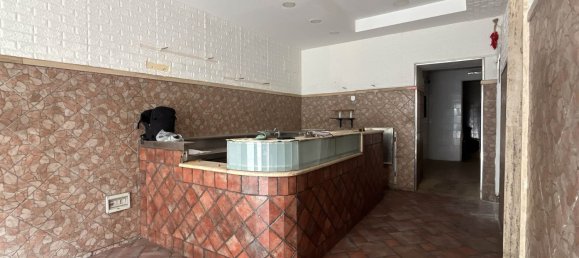 Коммерческая недвижимость с 2 комнатами в Палермо, Италия № 324923 12