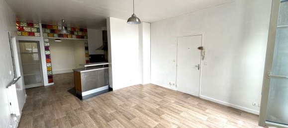 2 rooms Apartment in Paris, France No. 329125 4