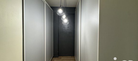 2 rooms Apartment in Paris, France No. 329125 8