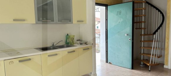 4 rooms Duplex in Vicenza, Italy No. 18581 6