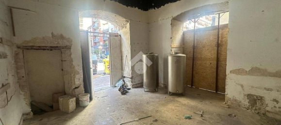 Gewerbliche Immobilie in Bari, Italy 54m², Nr. 311410 11