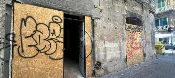 Gewerbliche Immobilie in Bari, Italy 54m², Nr. 311410 6