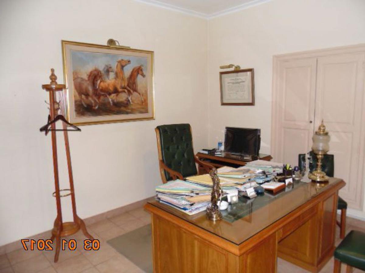 Дом с 7 спальнями в Мар-дель-Плата, Аргентина № 69366