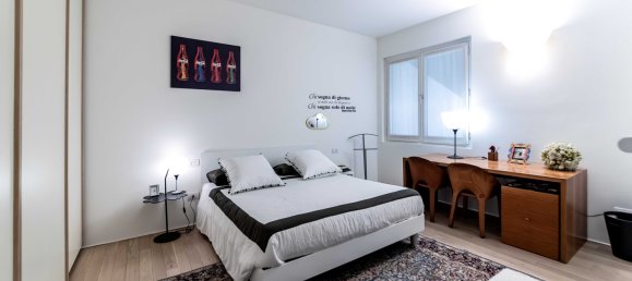 5 bedrooms House in Legnano, Italy No. 110340 46