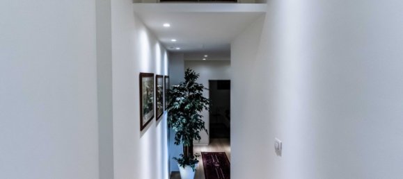 5 bedrooms House in Legnano, Italy No. 110340 43