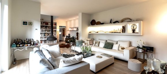 5 bedrooms House in Legnano, Italy No. 110340 4