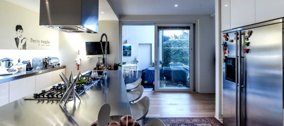 5 bedrooms House in Legnano, Italy No. 110340 19