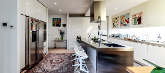 5 bedrooms House in Legnano, Italy No. 110340 24