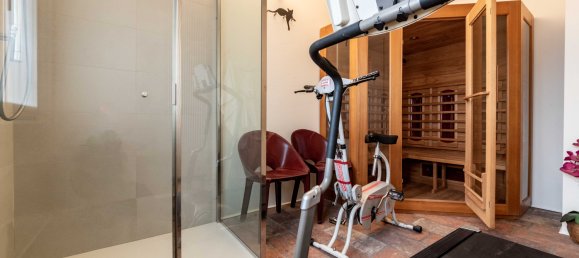 5 bedrooms House in Legnano, Italy No. 110340 50