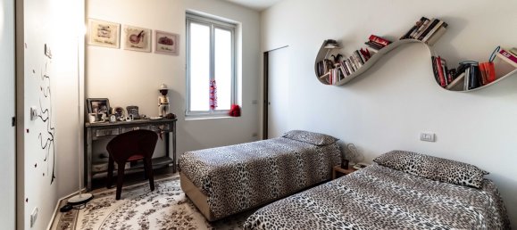 5 bedrooms House in Legnano, Italy No. 110340 42