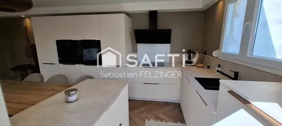 5 bedrooms House in Laon, France No. 352501 4