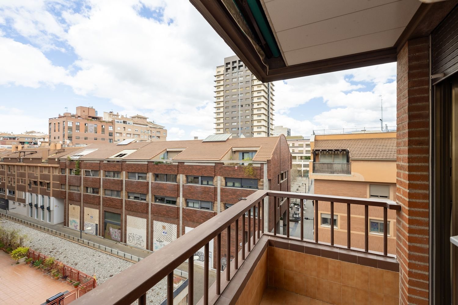 Квартира с 4 спальнями в Гранада, Испания № 20048