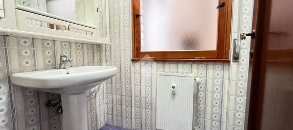 4 rooms Apartment in Rome, Italy No. 44906 13