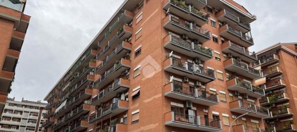 4 rooms Apartment in Rome, Italy No. 44906 25