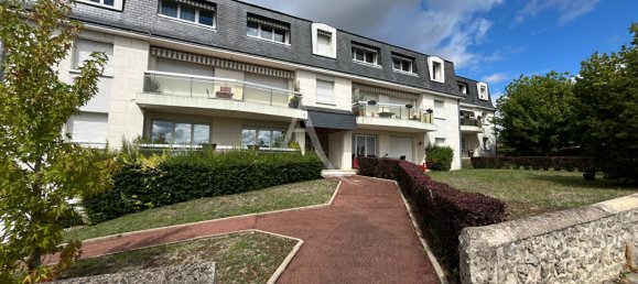 3 Schlafzimmer Wohnung in Blois, France, Nr. 323937 2