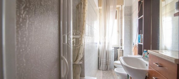 3-salle Appartement à Sesto San Giovanni, Italy No. 287646 37