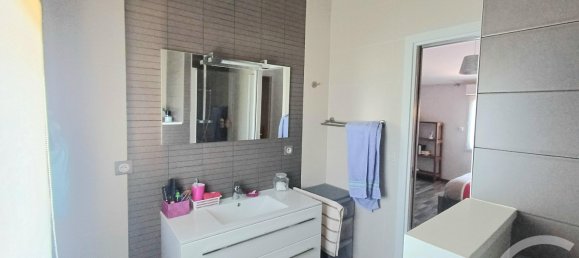 4 غرف نوم منزل في Bourg-en-Bresse, France رقم 244395 10