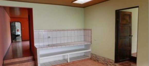 4 bedrooms House in Desamparados, Costa Rica No. 586 6