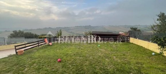 3 Schlafzimmer Wohnung in Monte San Vito, Italy, Nr. 224272 4