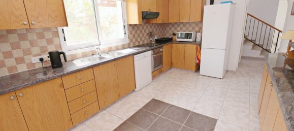 4 bedrooms Villa in Pegeia, Cyprus No. 23011 3