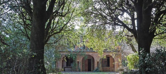 13 rooms House in Chiusi, Italy No. 237098 11