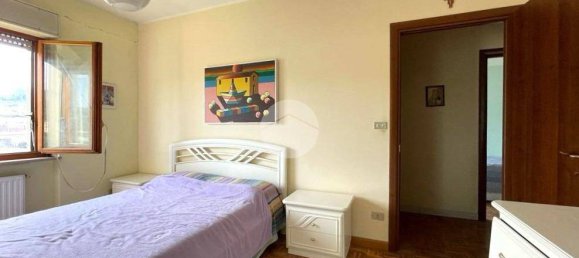 2 bedrooms Apartment in Terni, Italy No. 305782 9