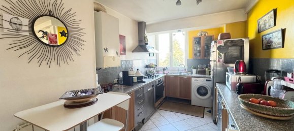 2 chambres Appartement à Le Plessis-Trévise, France No. 151274 6