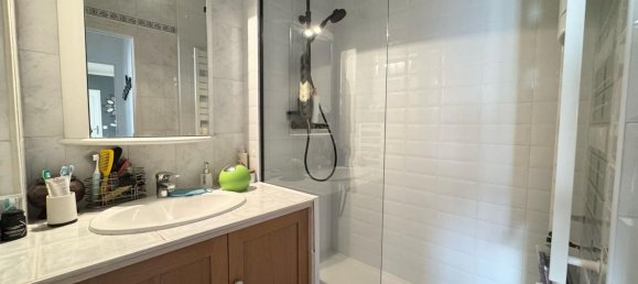 2 chambres Appartement à Le Plessis-Trévise, France No. 151274 11