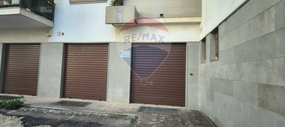 91m² Commercial property in Monopoli, Italy No. 155178 6