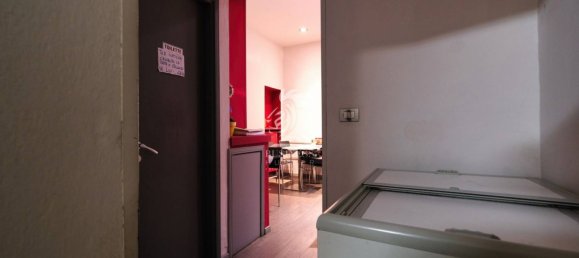 2-Zimmer Gewerbliche Immobilie in Asti, Italy, Nr. 101783 22